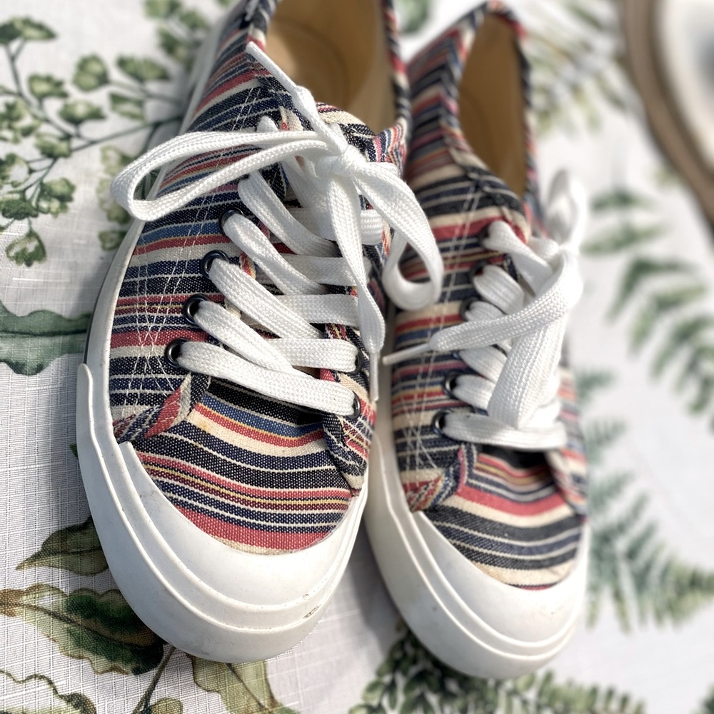 Rocket dog sneakers
